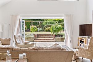 Photo 33- click for photo gallery